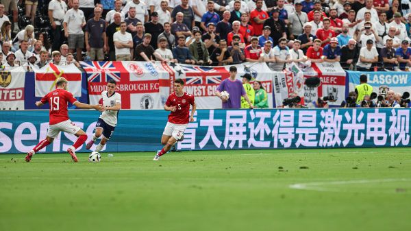 英格兰一胜丹麦晋级半决赛
