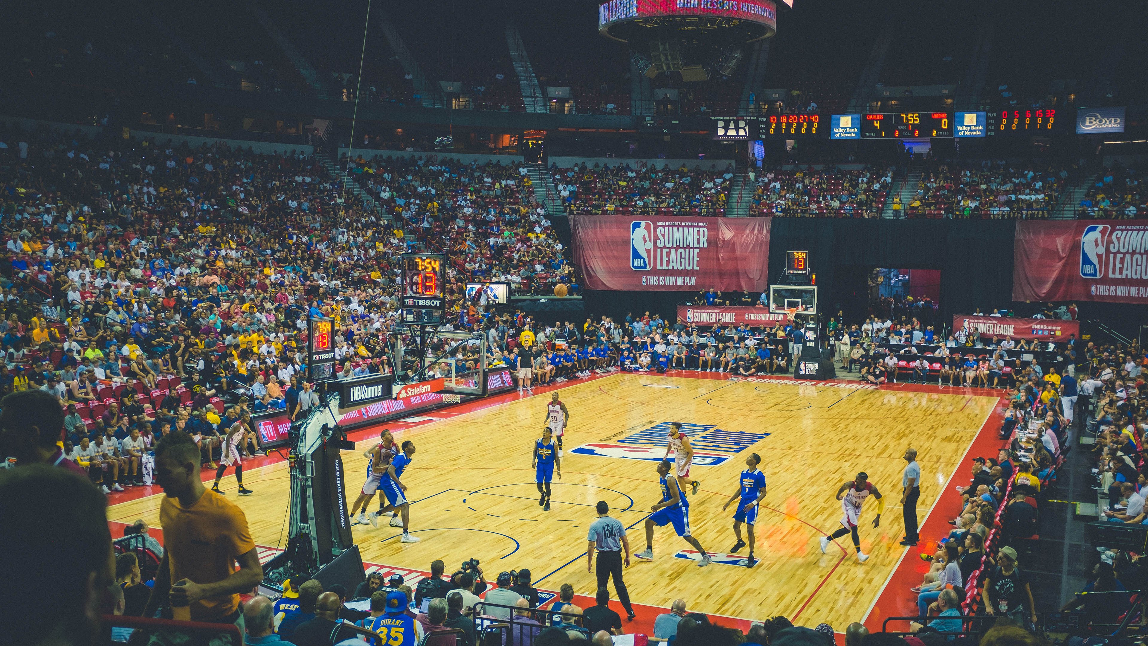 库里手感滚烫，带领AC米兰绝杀洛杉矶快船，赛后一句话霸气侧漏的简单介绍